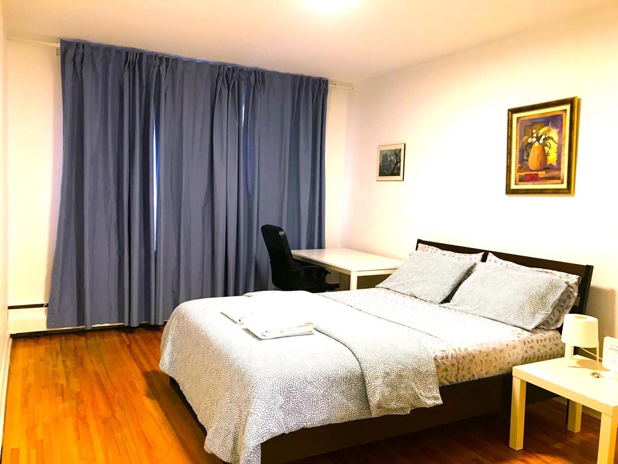 Big Private Room Midmontreal Next To Station Metro - Parking Free Luaran gambar